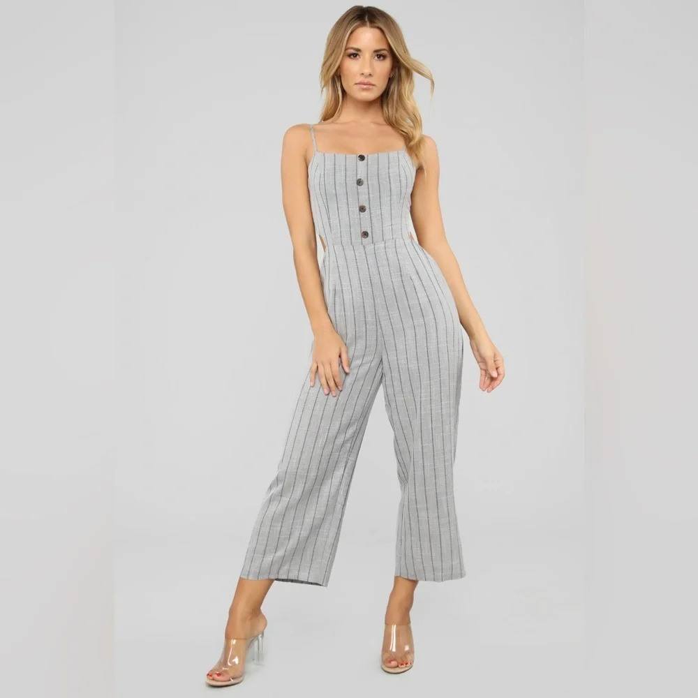 Fashion nova jumpsuit sz. M